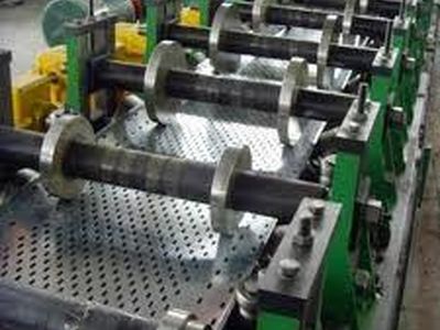 معافیت گمرکی 6.4 میلیون یورویی واردات ماشین‌آلات صنعتی