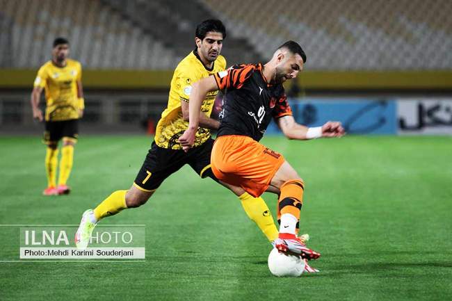 برد تیم فوتبال سپاهان  اصفهان برابر مس رفسنجان 