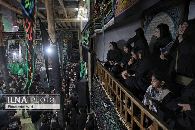 آیین عزاداری شب عاشورا در حسینیه تاریخی تکیه شش ناو تفرش