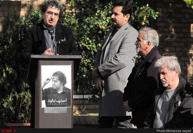 مراسم تشییع جنازه دالوند روزنامه نگار در خانه هنرمندان