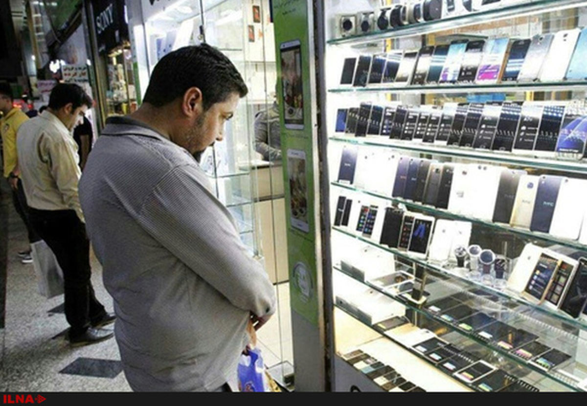 بیشتر شرکت‌های وارد کننده موبایل عضو انجمن نیستند/ پرداخت ارز 4200 تومانی به شرکت‌هایی که دفتر خدماتی ندارند 