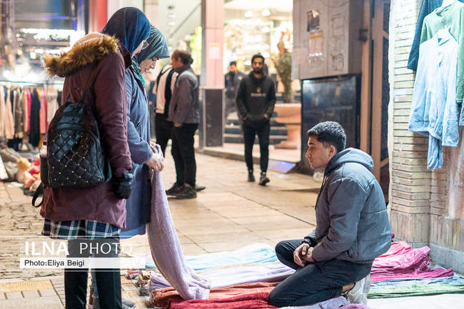 گزارش تصویری عکاس ایلنا  از دستفروشان خیابان خیام قزوین