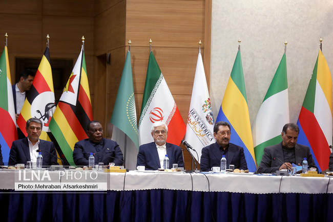 نشست معاون اول رئیس جمهور با روسای هیأت‌های اجلاس همکاری‌های ایران 