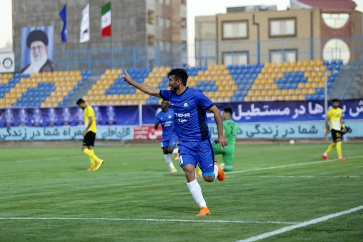 ستاره امیر قلعه‌نویی در لیست  فرهاد مجیدی؛ صادقی گزینه استقلال شد