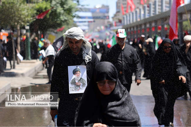 تشییع پیکر مطهر رهبر شهید انقلاب در مشهد / 1