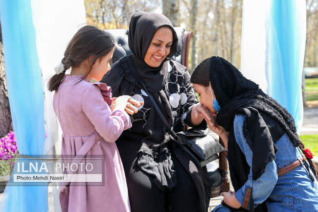  مادران عیدتان مبارک