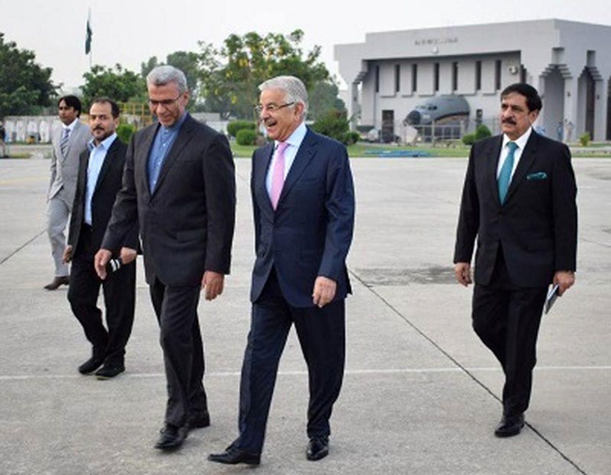 Pakistani Foreign Minister is in Iran to discuss new US policy for Afghanistan