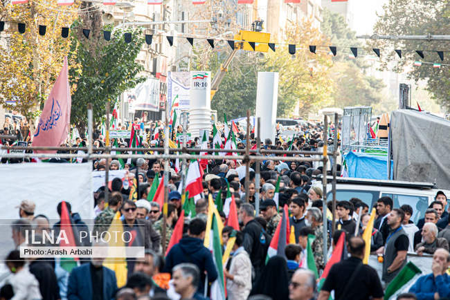 راهپیمایی گرامیداشت روز ۱۳ آبان