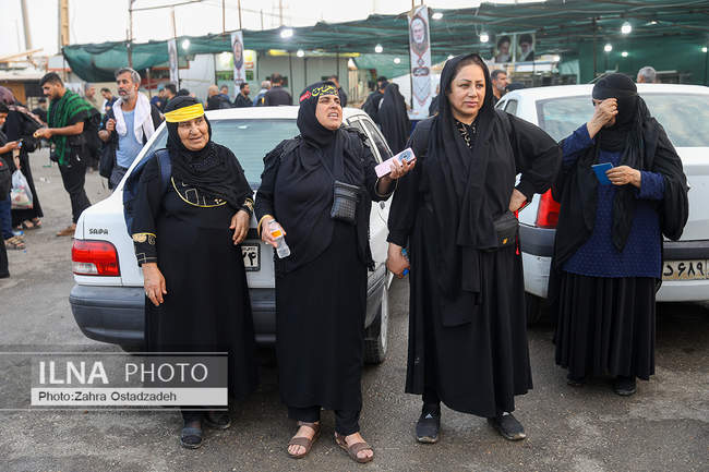 عبور زائران اربعین حسینی از مرز شلمچه