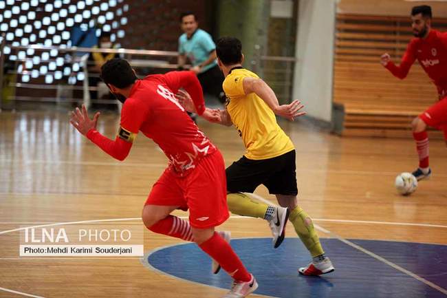 شکست تیم فوتسال سپاهان اصفهان مقابل سن ایچ ساوه 