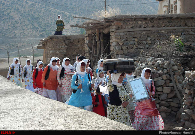 مراسم سنتی عروسی در روستای انبوه عمارلوی رودبار گیلان