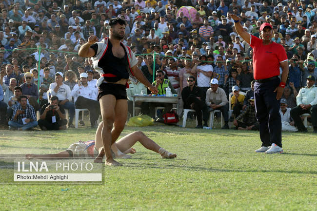 مسابقات کشتی با چوخه در رهورد قوچان