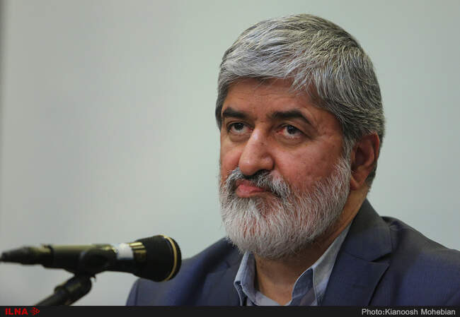 نشست «سه قطره خون» در دانشگاه علامه طباطبایی با حضور امام و مطهری