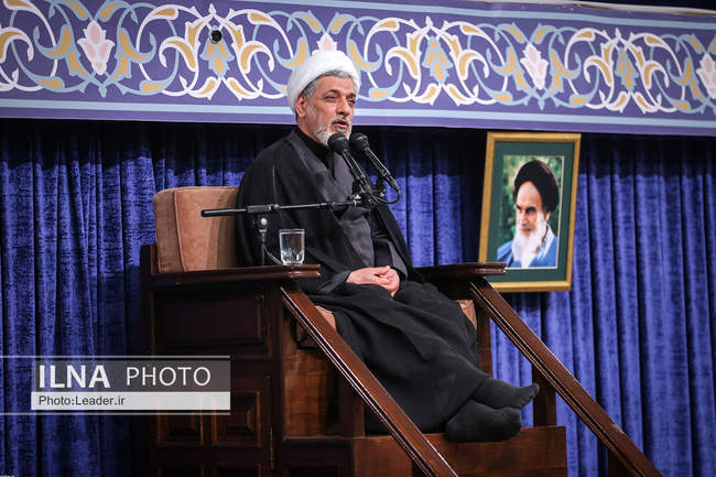 مراسم بزرگداشت شهدای جنگ تحمیلی ۱۲ روزه با حضور رهبر انقلاب