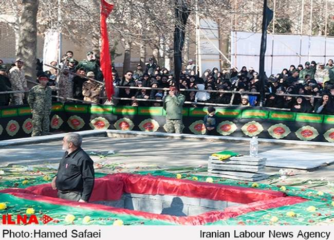 مراسم زیارت عاشورا ۹ دی در پادگان امام حسین شیراز