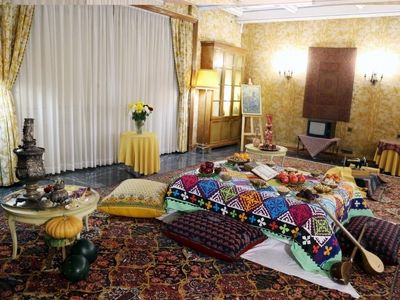 نمایش آثار گنجینه کاخ نیاوران به مناسبت یلدا