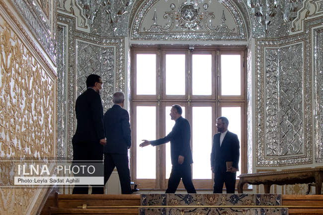 دیدار معاون وزیر خارجه ارمنستان با امیرعبداللهیان