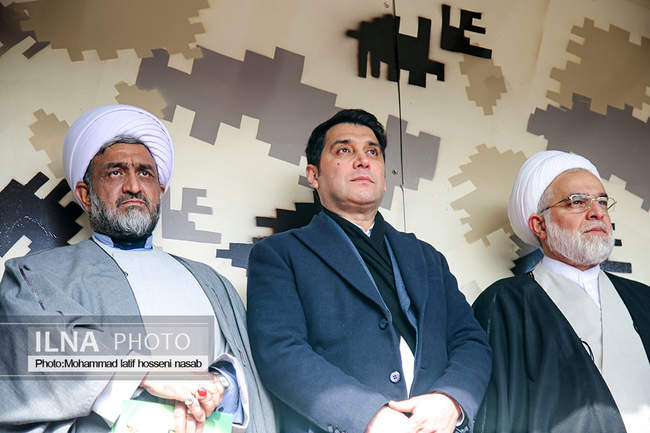 حضور حماسی مردم سنندج در راهپیمایی ۲۲بهمن 