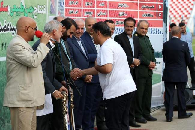 گزارش تصویری افتتاح چمن طبیعی استادیوم عضدی رشت با حضور مهدی تاج