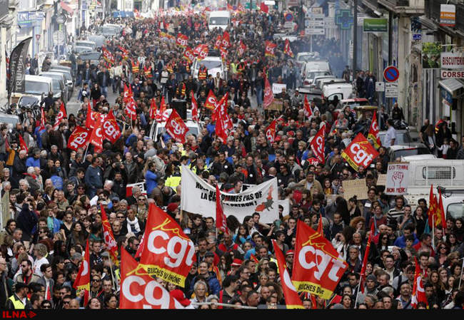 درگیری پلیس و دانشجویان فرانسوی معترض به قانون کار در پاریس 