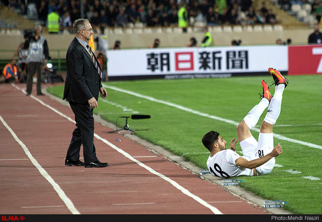 مسابقه فوتبال بین دوتیم ایران و کره جنوبی