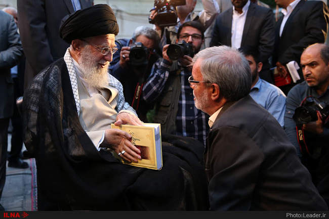 دیدار جمعی از شاعران و استادان زبان و ادب پارسی با رهبر معظم انقلاب ا