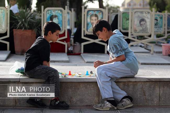 روز عرفه در گلستان شهدای اصفهان