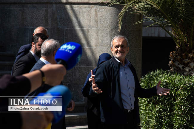 حاشیه جلسه هیات دولت - ۲۳ مهر