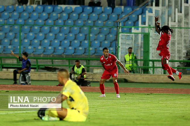 دیدار تیمهای فوتبال پرسپولیس تهران و فولاد خوزستان