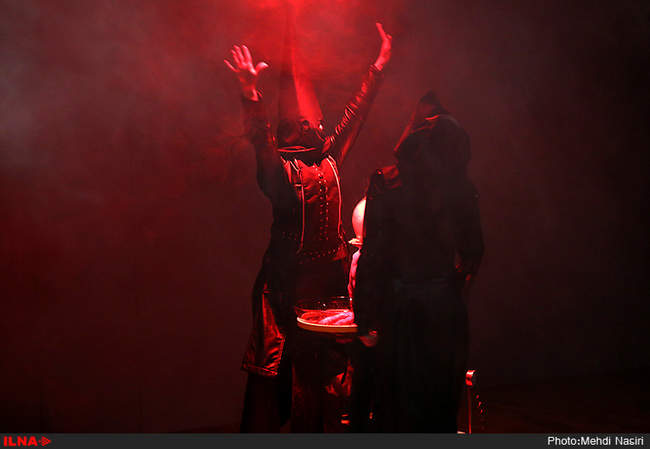 نمایش «کشتن کفتر چاهی» به کارگردانی رضا حداد