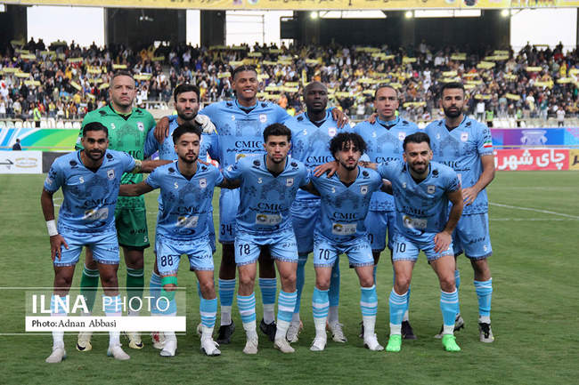 دیدار تیم های فجرسپاسی شیراز وچادرملو اردکان