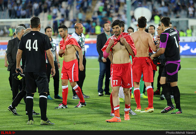 دیدار دو تیم استقلال تهران و تراکتور سازی تبریز