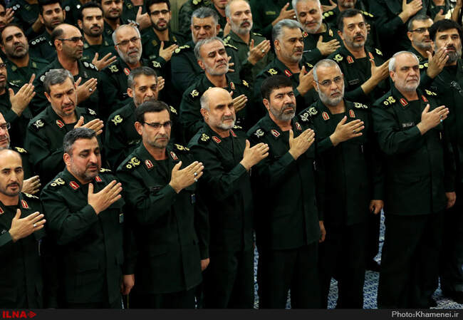 دیدار جمعی از فرماندهان و کارکنان نیروی دریایی سپاه پاسداران انقلاب اسلامی با رهبر انقلاب 