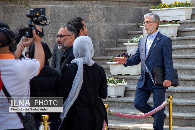 حاشیه جلسه هیات دولت- 6 اسفند