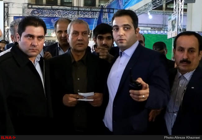 بازدید علی ربیعی وزیر تعاون، کار ورفاه اجتماعی ازنمایشگاه مطبوعات و 