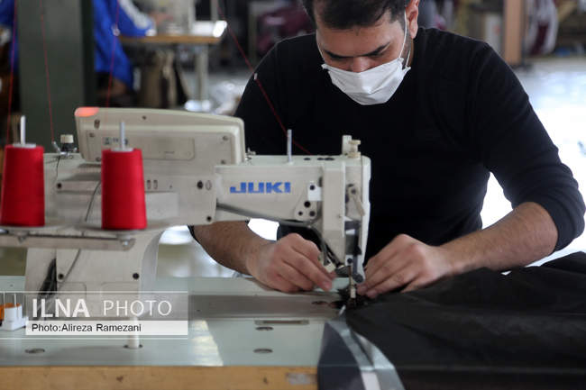 خط تولید ماسک و مواد ضد عفونی کننده در کارخانه های نساجی هلال ایران