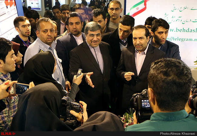 بازدید وزیر فرهنگ و ارشاد اسلامی از نمایشگاه مطبوعات