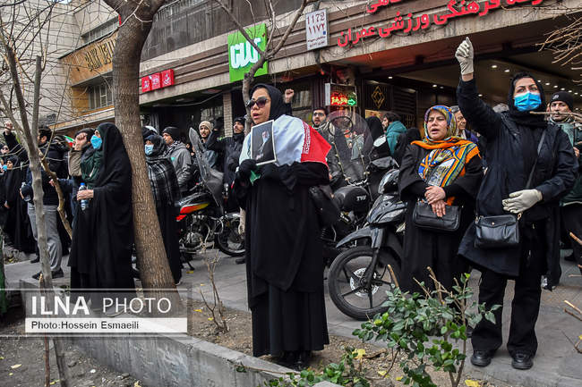 تشییع پیکر ۱۰۰ شهید مردمی و مدافع امنیت در تهران