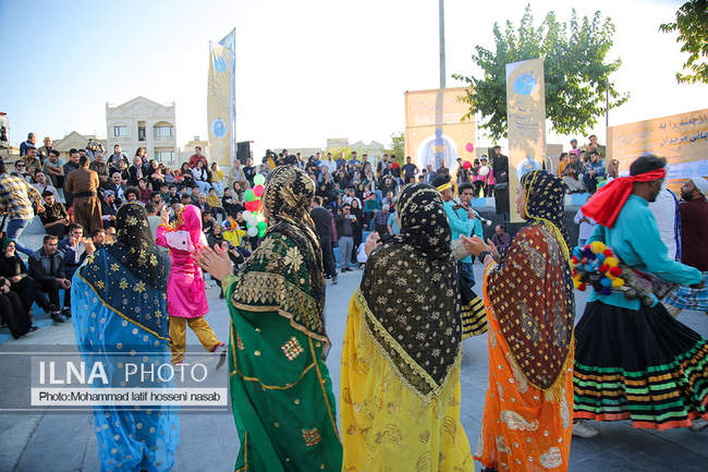  آغاز شانزدهمین دوره جشنواره تئاتر خیابانی مریوان 