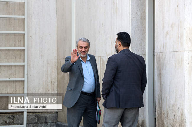 حاشیه جلسه هیئت دولت