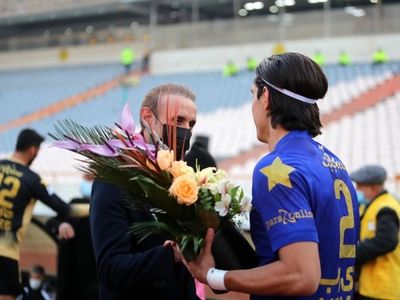 محمد نادری شاگرد مصطفی دنیزلی شد (عکس)