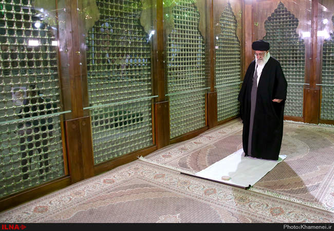 حضور رهبر انقلاب در مرقد مطهر امام راحل و گلزار شهدای بهشت زهرا