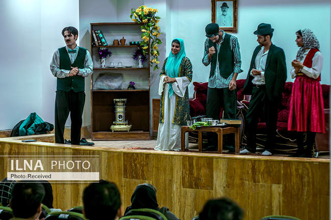 نمایش «جعفرخان از فرنگ برگشته» در دانشگاه زابل