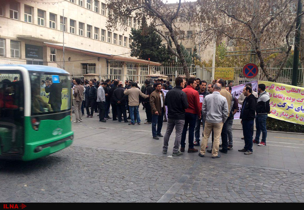 تجمع کارگران حمل و نقل خلیج فارس این‌بار مقابل وزارت اقتصاد و دارایی