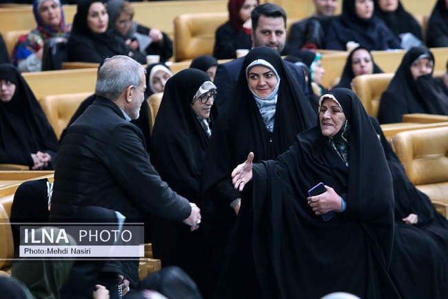 مراسم تجلیل از مقام زن با حضور رییس جمهور