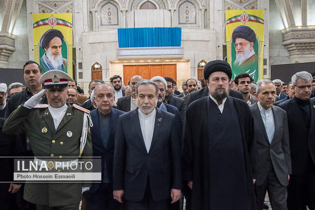 وزیر خارجه در حرم امام