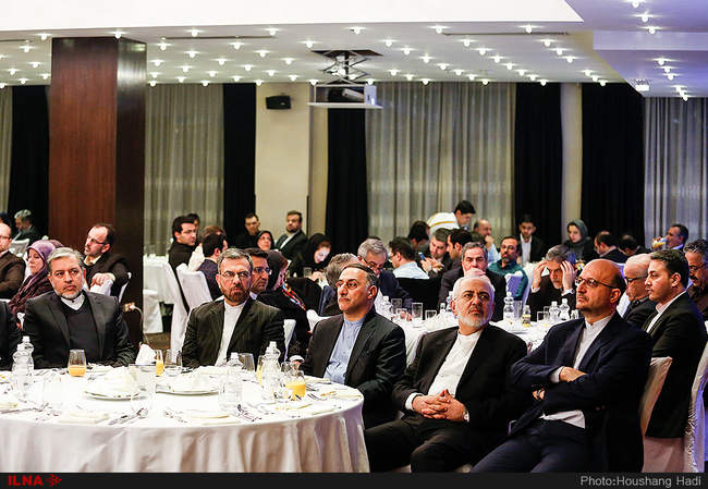 ورود محمدجواد ظریف به بوسنی و حضور در جمع ایرانیان مقیم این کشور