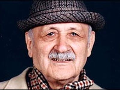 منتقدانِ زرین‌کوب تاریخ را یک‌سویه روایت کرده‌اند