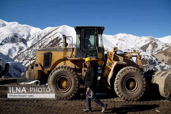 بازدید رئیس بنیاد مستضعفان از فاز ۳ آزادراه تهران شمال