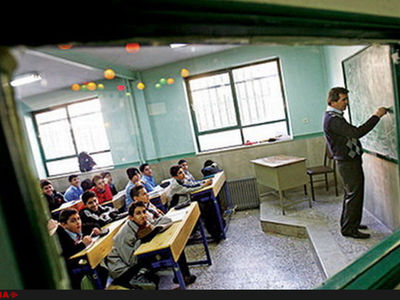 اعتراض ۱۴۰ هزار فرهنگی به بودجه ۹۶ آموزش و پرورش/ رتبه‌بندی و پاداش بازنشستگان بدون اعتبار!